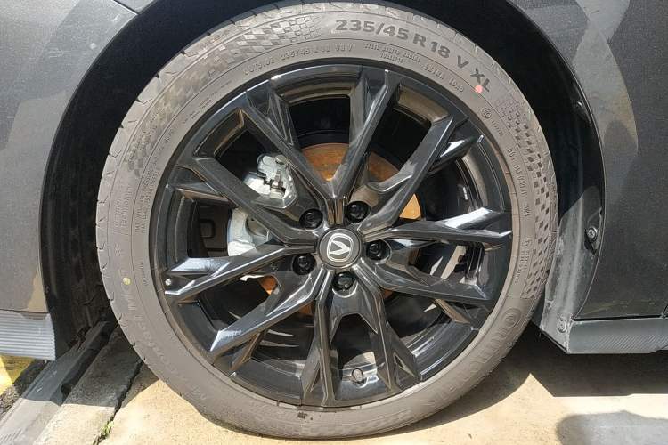 Used CHANGAN UNI-V 2024 1.5T Prestige Edition
