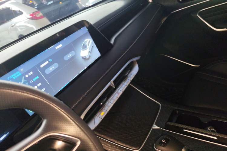 Used Venucia V 2021 260T Idol Edition Audio And AC Panel