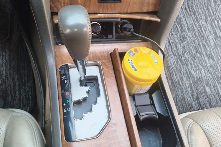 Used Toyota Camry 2010 240G Luxury Edition Gear Lever