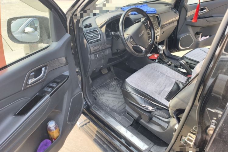 Used Isuzu mu-X 2018 1.9T Automatic Two-Wheel Drive Jingyue Edition 5 Seats
