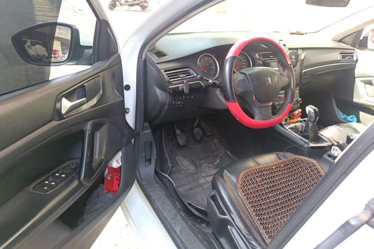 Used Peugeot 408 2018 Revised Version 1.8L Manual Leading Edition Driver Seat