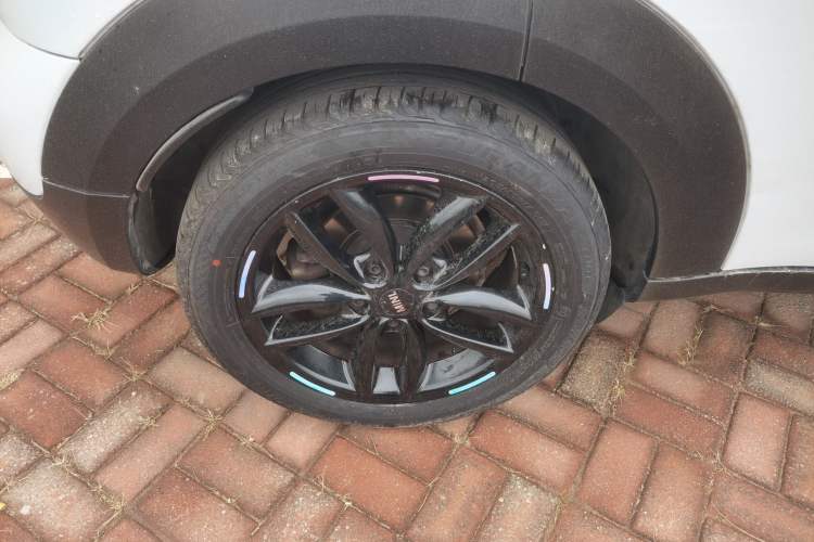 Used MINI Countryman 2014 1.6L COOPER Fun Right Rear Wheel Hub