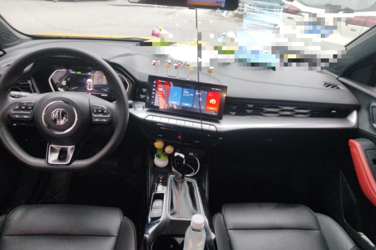 Used MG 5 2023 180 DVVT CVT Luxury Edition Center Console