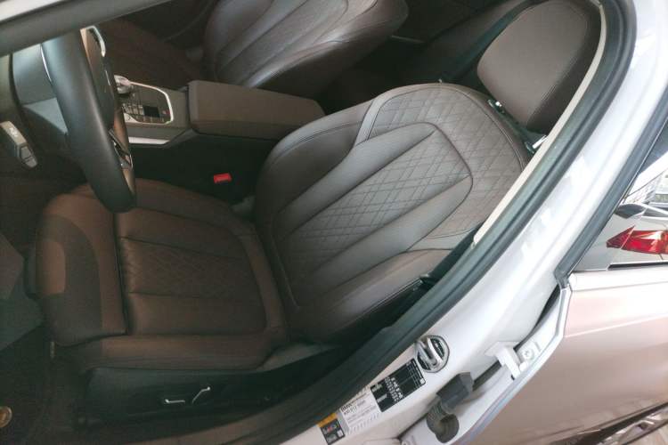 Used BMW i3 2025 eDrive 35 L
