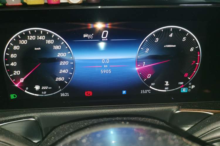 Used Mercedes-Benz GLB 2024 Refresh GLB 200 Fashion Edition Odometer Close Up