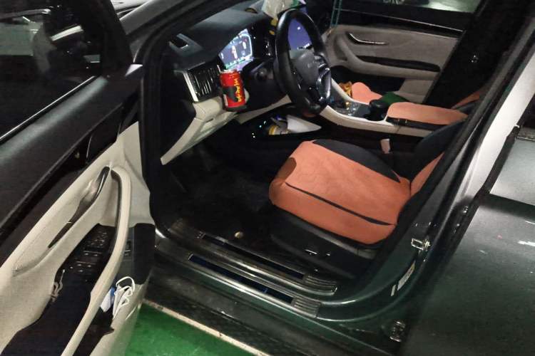 Used BYD Song PLUS New Energy 2023 Champion Edition DM-i 110KM Flagship PLUS
