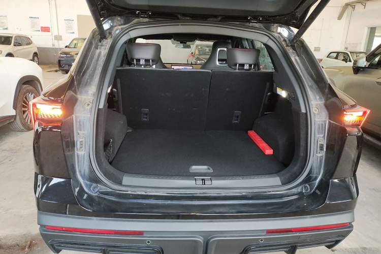 Used JETOUR Dashing 2023 1.5T DCT Starlight Shine Pro Edition
