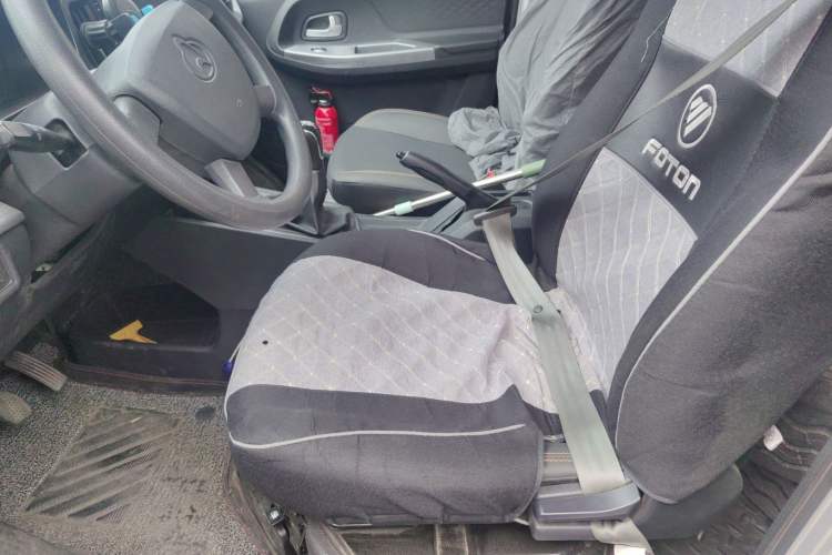 Used Chana Ruixing M60 2023 1.6L CNG Comfort-Grade 6-Seater Passenger Vehicle
