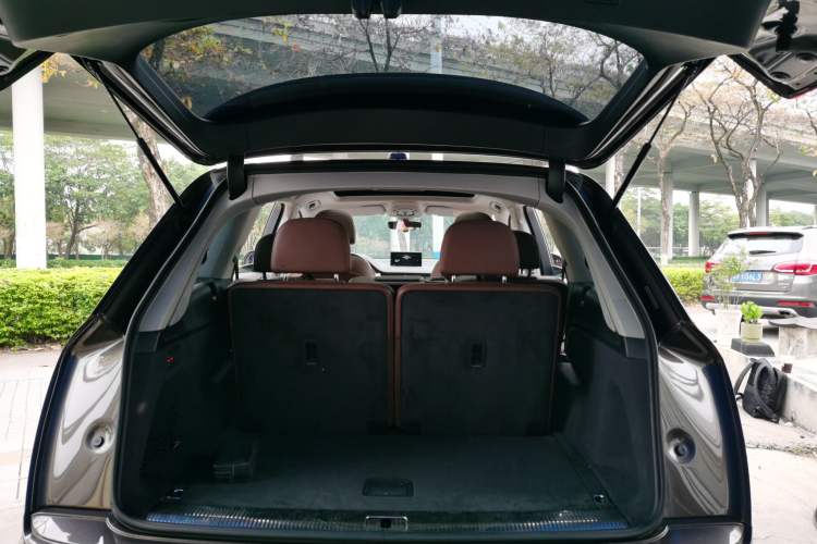 Used Audi Q7 2018 40 TFSI Comfort Model