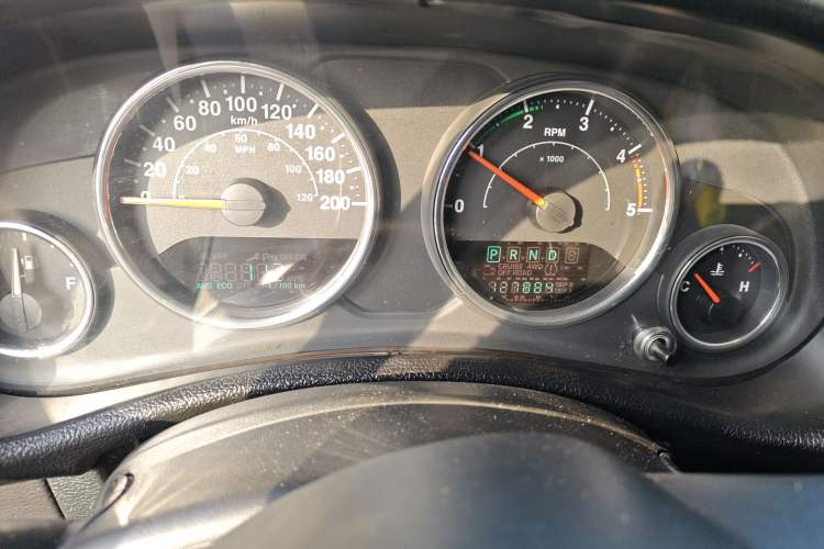 Used Jeep Wrangler 2014 2.8TD Sahara Four-Door Edition
