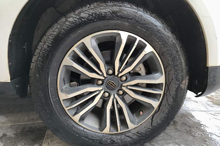 Used Geely Auto Vision X6 2016 1.8L Manual Luxury Model