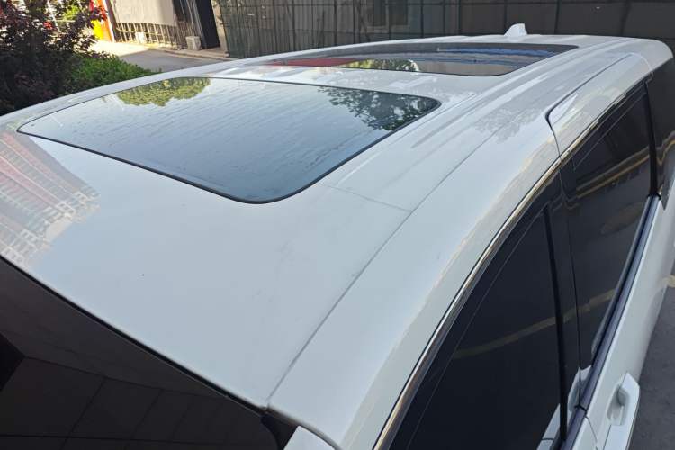 Used Buick Century 2023 2.0T Six-Seater Yinshi Edition
