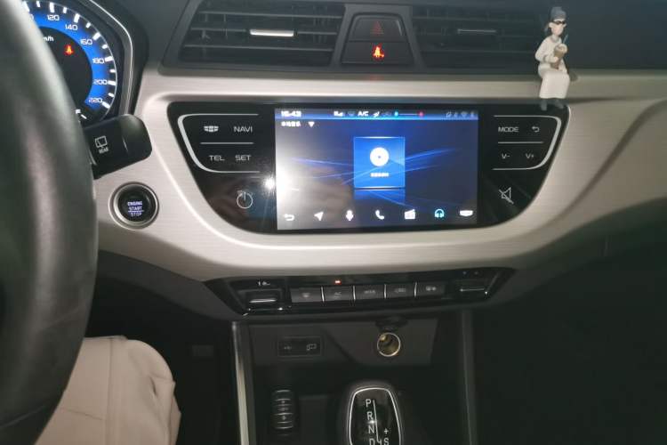 Used Geely Auto Vision X3 2019 Upgraded Model 1.5L CVT Prestige Version Audio And AC Panel