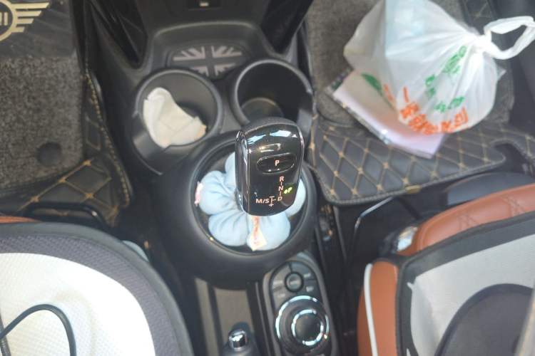 Used MINI 2022 Updated 2.0T COOPER S Artist