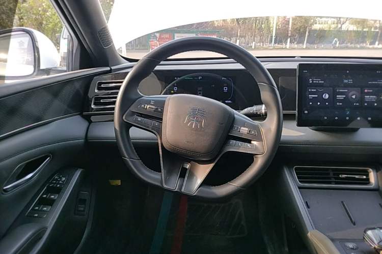 Used BYD Qin L 2024 DM-i 80KM Leading Model Steering Wheel