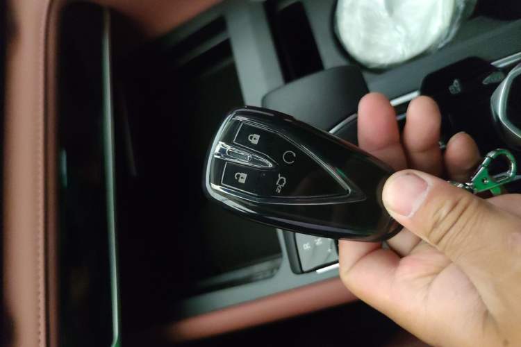 Used CHANGAN CS75 PLUS 2024 3rd Generation Champion Edition 1.5T Intelligent Drive Dynamic Model