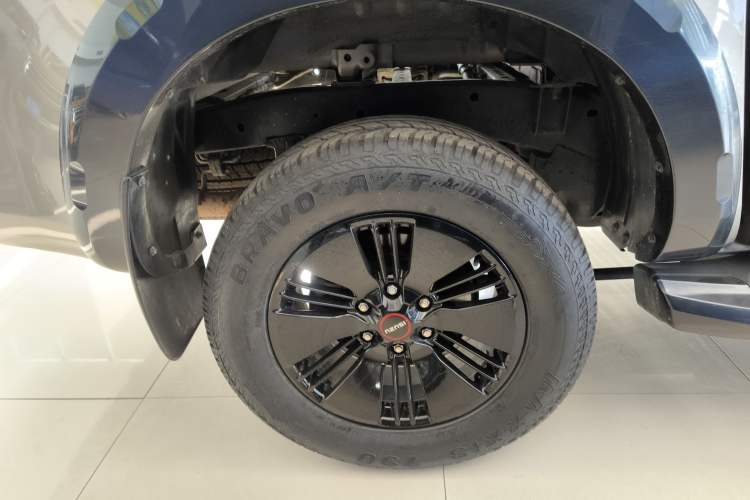 Used Isuzu D-MAX 2023 1.9T Automatic All-Wheel Drive V-CROSS Yue Ling Trim
