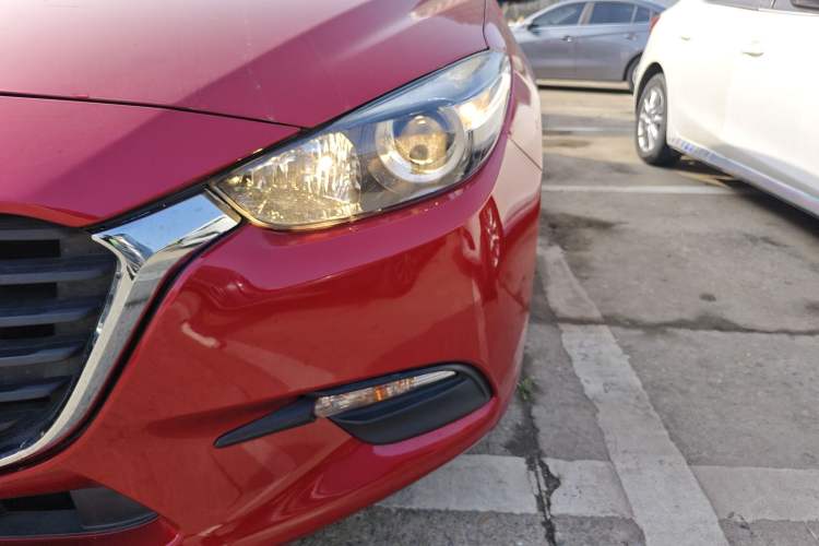 Used Mazda 3 Axela 2017 Sedan 1.5L Automatic Comfort Model Emission Standard China V