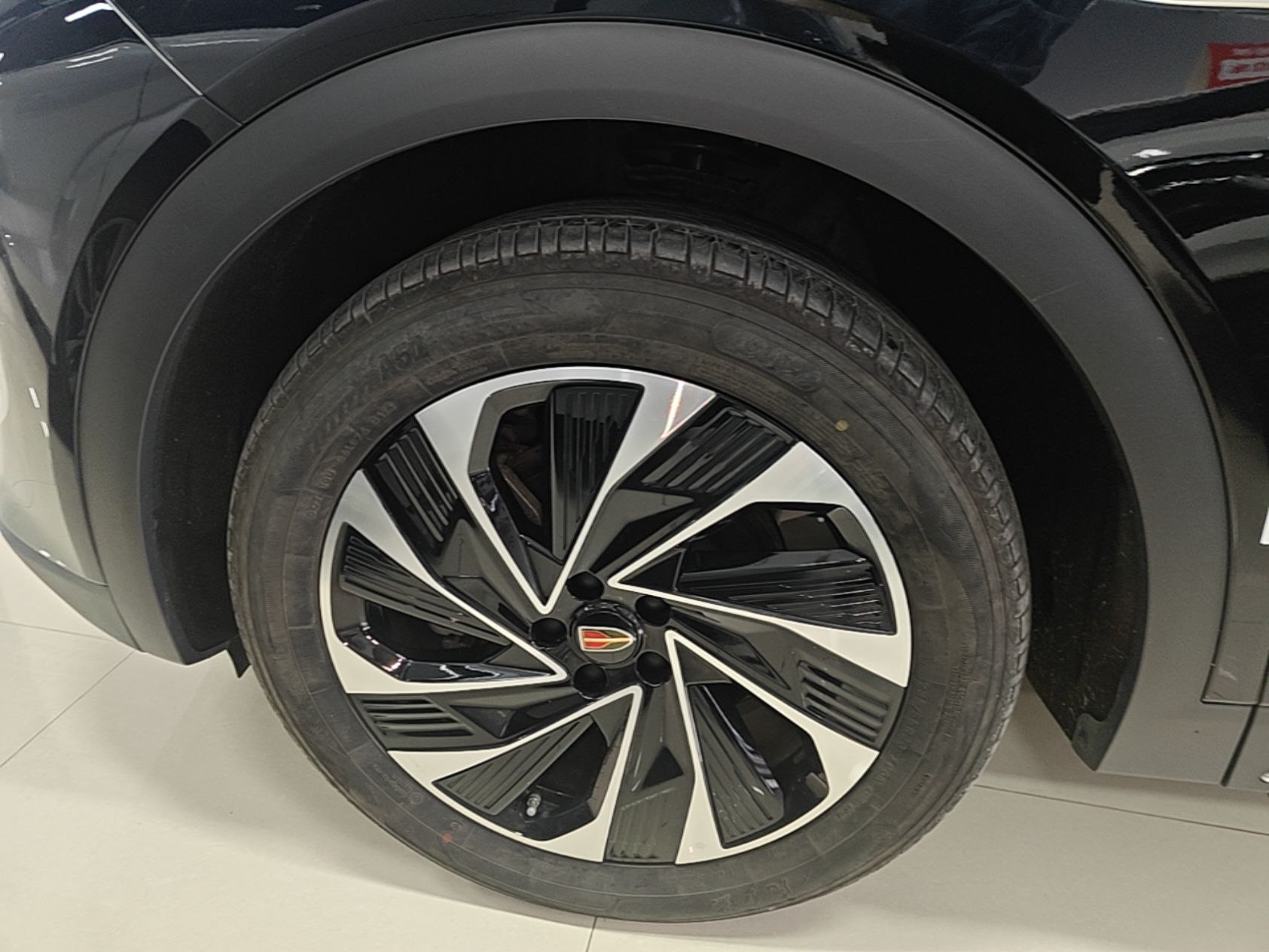 Hongqi HS7 PHEV 2024 2.0T PHEV Four-Wheel Drive Flagship Edition 7 Seats — снимка 10