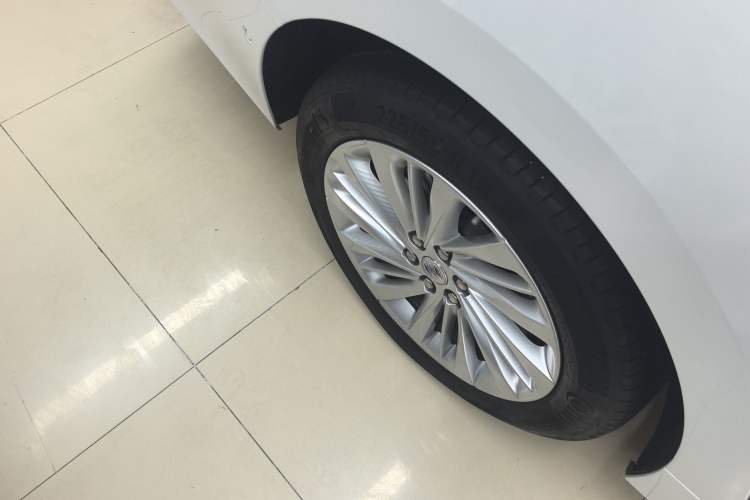 Used Buick Century 2023 2.0T Six-Seater Yinshi Edition