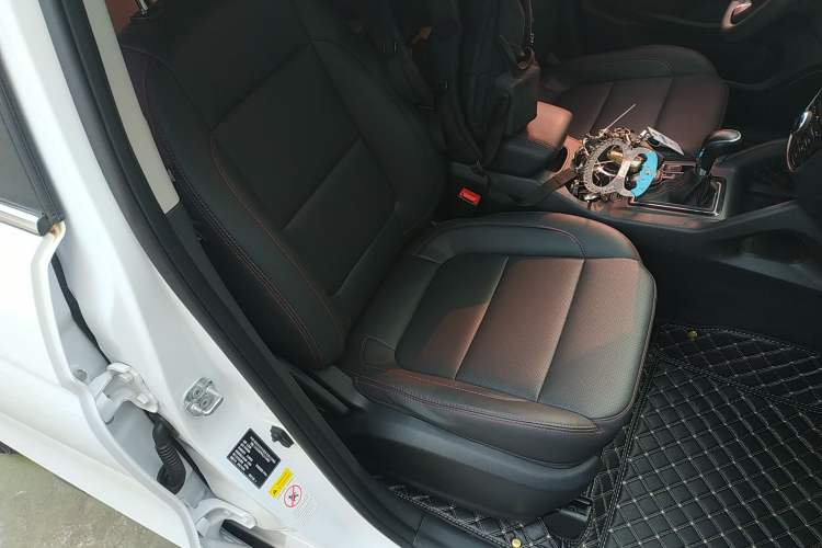 Used Changan CS75 2016 1.8T Automatic Elite Model China V Standard