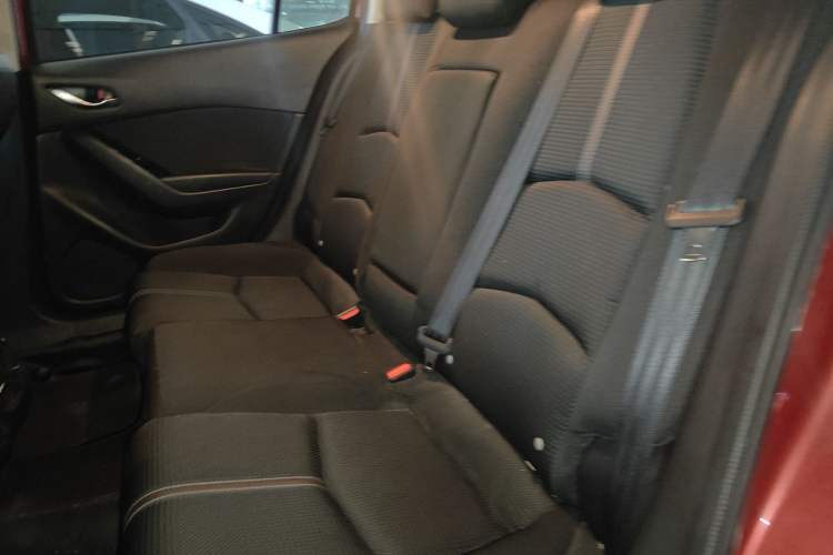 Used Mazda 3 Axela 2017 Sedan 1.5L Automatic Luxury Model Emission Standard China V