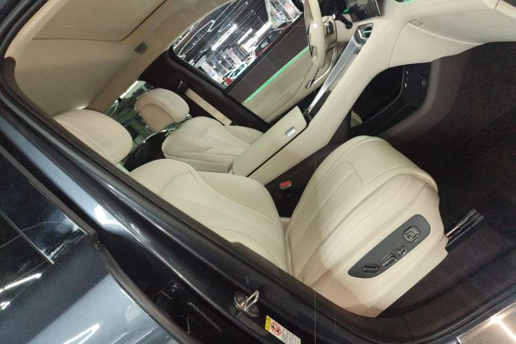 Used Denza N9 2025 Prestige Version
