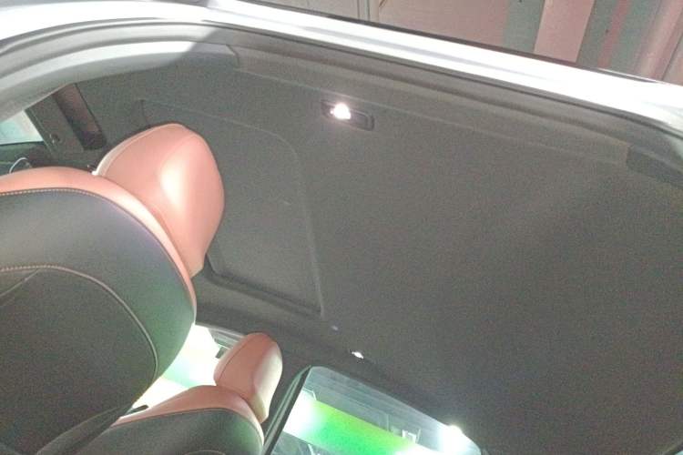 Used Geely Galaxy L6 2025 EM-i 140km Starship Edition Headliner