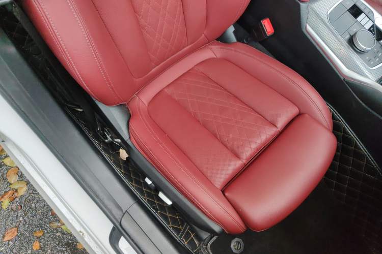 Used BMW 3 Series 2023 325i M Sport Night Edition Package Right Front Seat