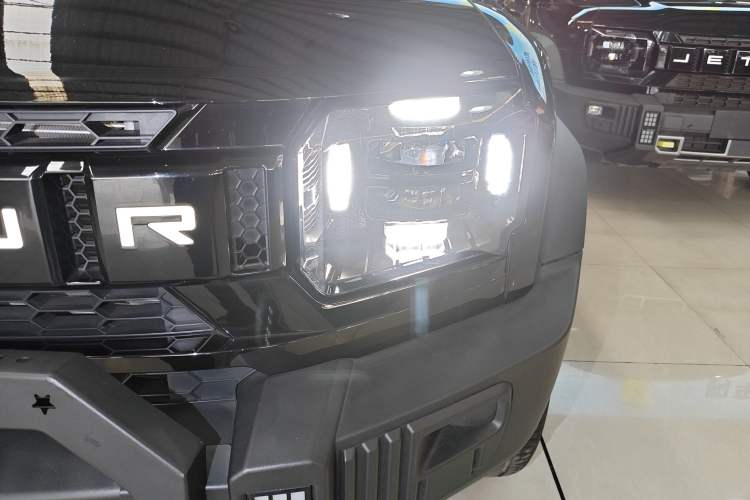 Used JETOUR Shanhai Traveler C-DM 2024 C-DM 129KM Wilderness Edition Left Front Headlight