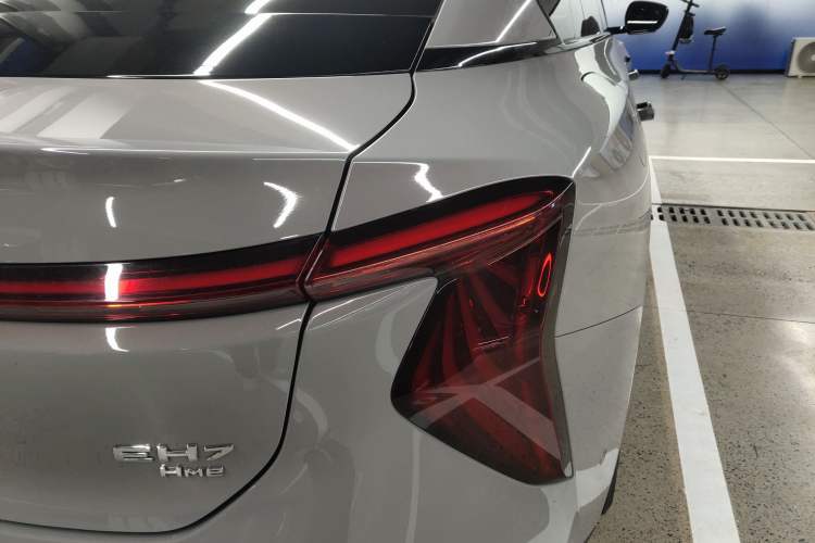 Used Hongqi EH7 2024 690 Pro