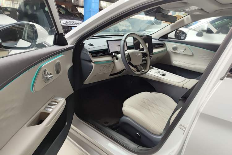 Used Chery Fengyun A8 2025 145 Luxury Edition Driver Seat