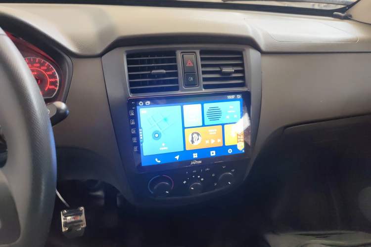 Used Wuling Rongguang S 2023 1.5L Base Version 5/7 Seats Audio And AC Panel