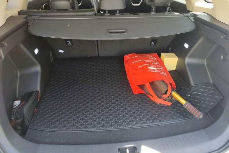 Used Hongqi HS3 2023 1.5T Two-Wheel Drive Shanwei Edition
