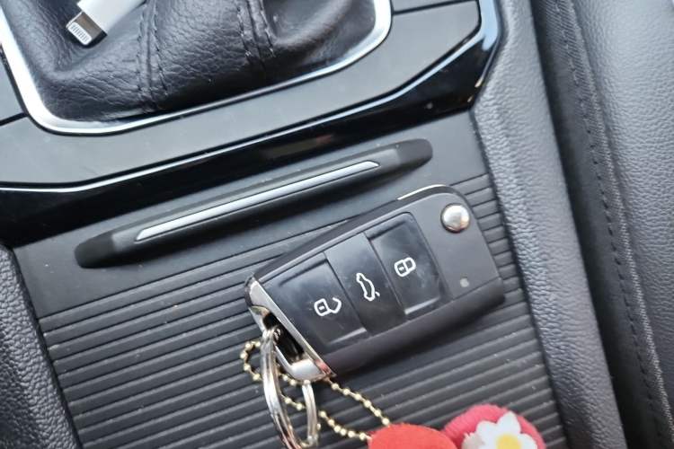 Used Volkswagen Sagitar 2021 280TSI DSG Excellence Edition Vehicle Key