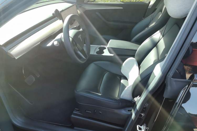 Used Tesla Model Y 2022 Rear-Wheel-Drive Version