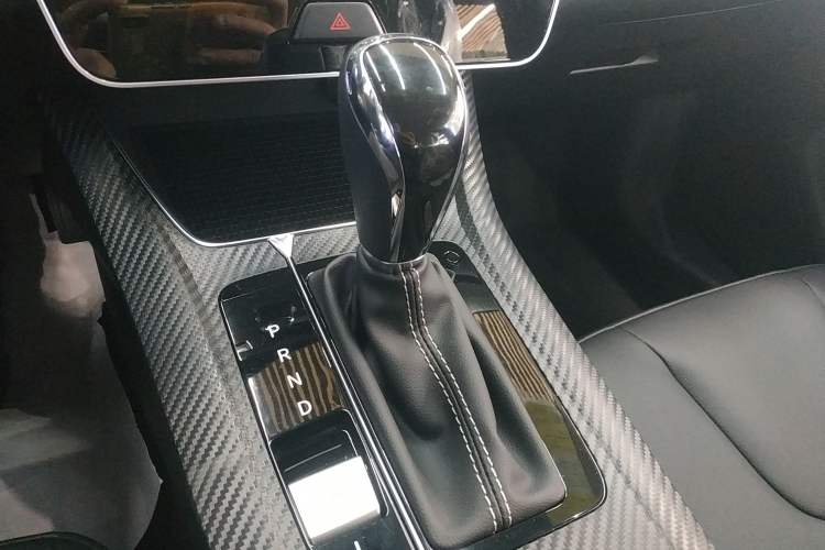 Used Venucia D60 2023 PLUS 1.6L XE CVT Trendy Edition
