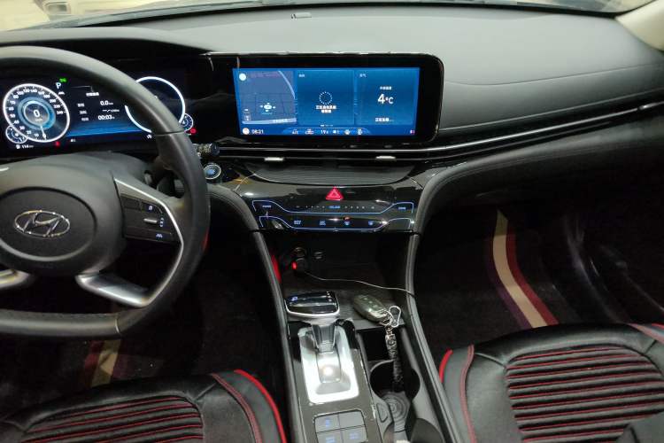 Used Hyundai Mistra 2021 1.8L CVT LUX Premium Edition