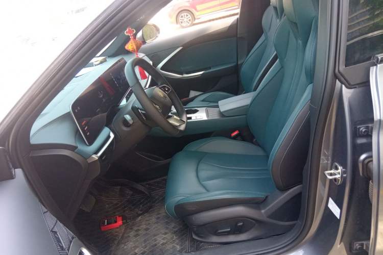 Used MG 7 2025 1.5T 300 DCT Elegant Edition
