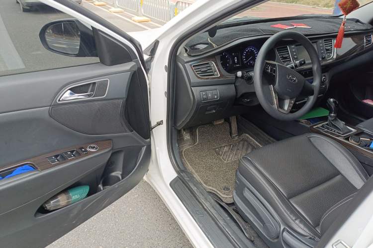 Used Hyundai Mistra 2016 1.6T Automatic Smart GLS Driver Seat