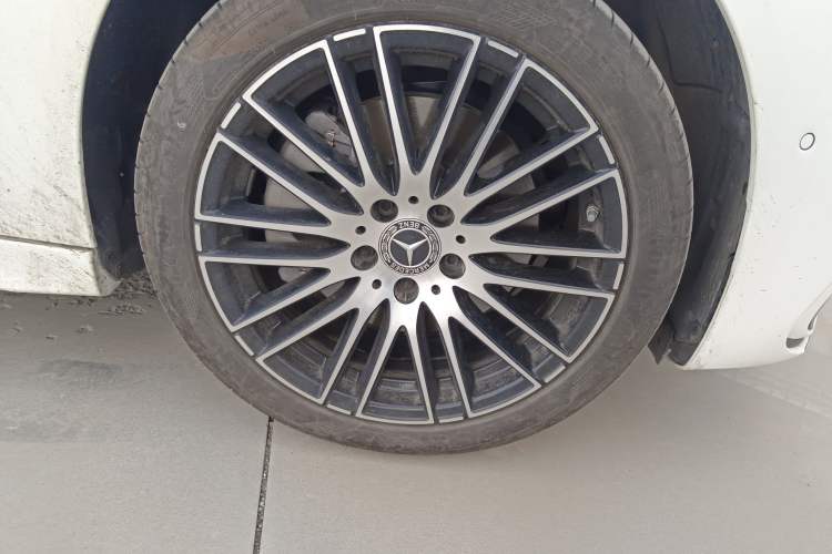 Used Mercedes-Benz C-Class 2025 Facelift C 260 L Sport Edition Right Front Wheel Hub