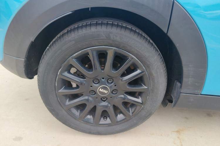 Used MINI 2016 1.5T COOPER Five-Door Edition Right Rear Wheel Hub