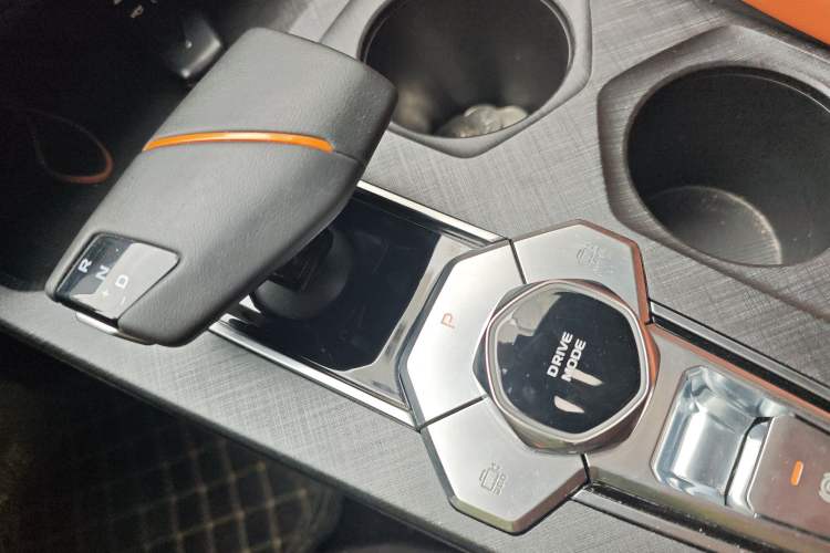 Used CHANGAN UNI-V iDD 2023 ZhiDian iDD 1.5T 113km Smart & Fun Version