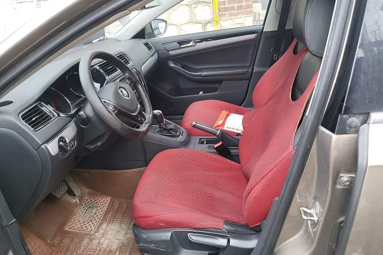 Used Volkswagen Sagitar 2018 1.6L Automatic Comfort Model
