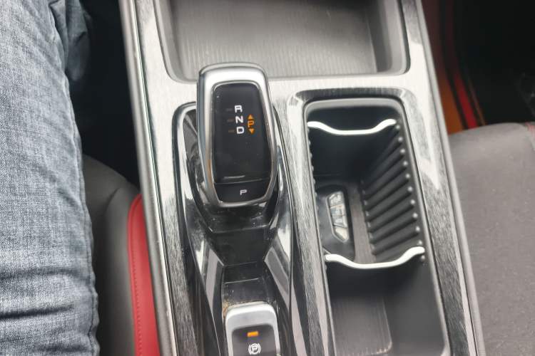 Used Dongfeng Aeolus Yixuan MAX 2023 1.5T Super-Powered Dad Edition