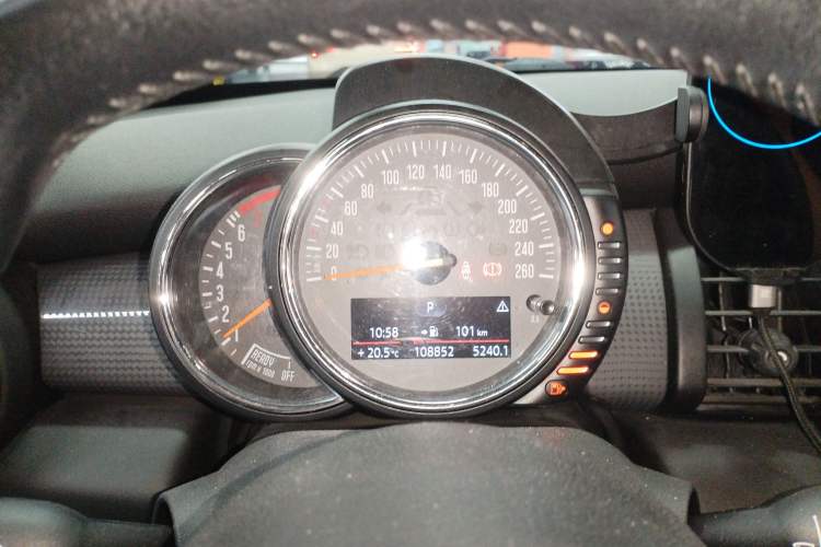 Used MINI 2015 1.5T COOPER Excitement Five-Door Edition Instrument Cluster