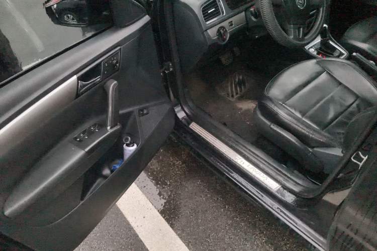 Used Volkswagen Lavida 2013 Revised Version 1.4 TSI DSG Comfort Edition Driver Seat