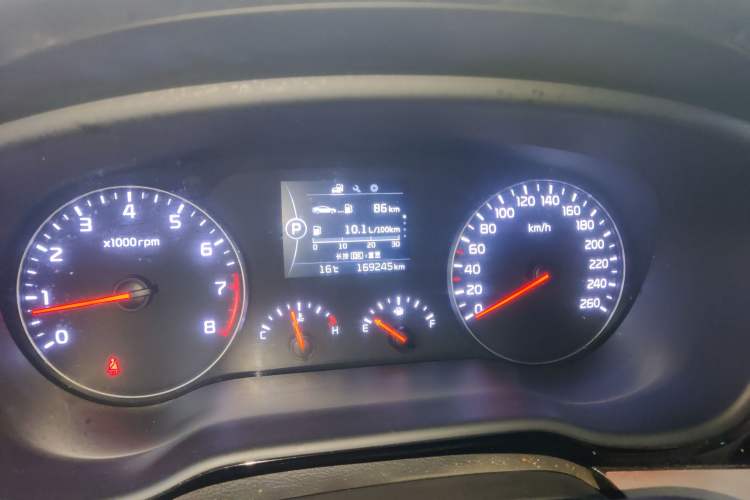 Used Kia K4 2014 1.6T Automatic Turbo Odometer Close Up