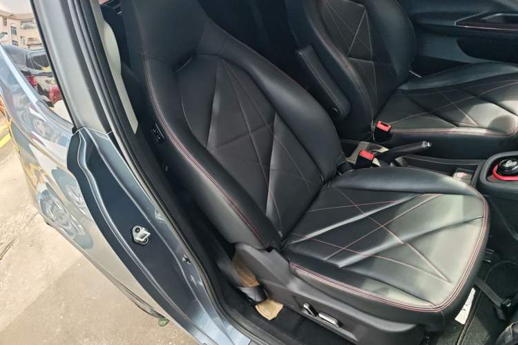 Used Chery New Energy Little Ant 2022 Restyled Version Sweet Pink Edition Low-Sugar Version Lithium Iron Phosphate Battery 30.7 kWh 30 kW 301 km