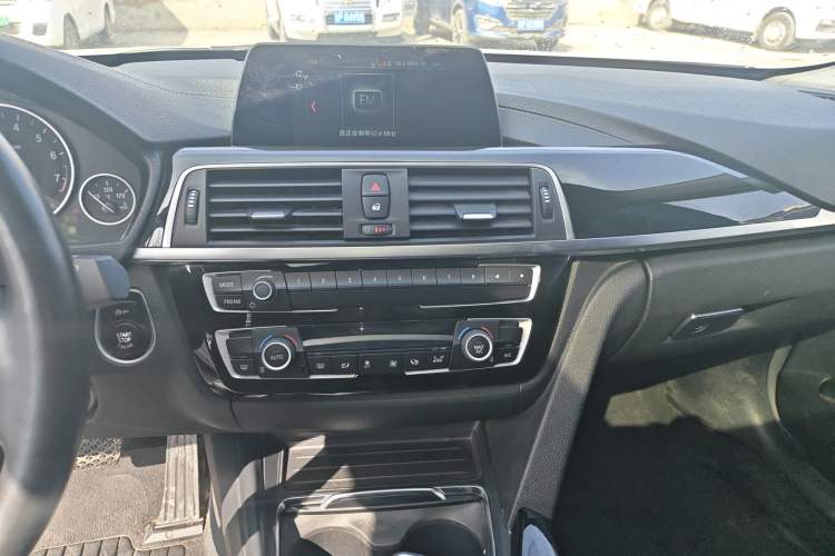 Used BMW 3 Series 2018 318Li